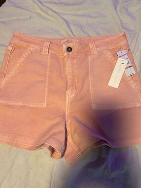 High-Rise Pink Utility Shorts with Front Patch Pockets
